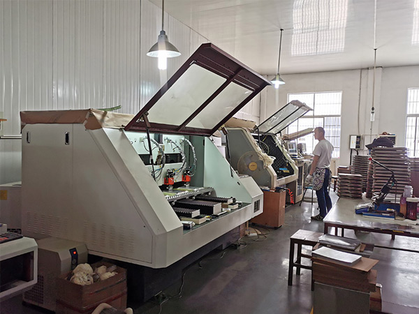 數(shù)控鉆孔車間